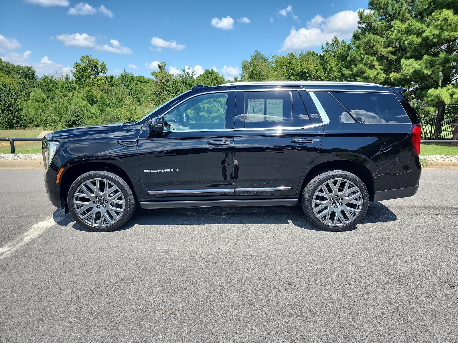2025 GMC Yukon Denali Ultimate