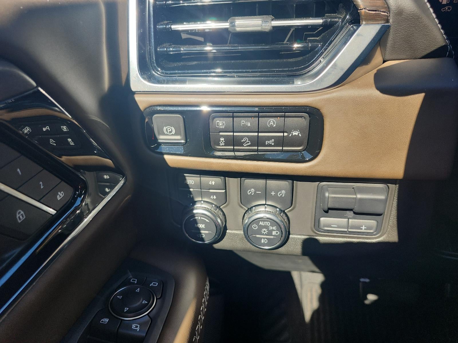 2025 GMC Yukon Denali Ultimate