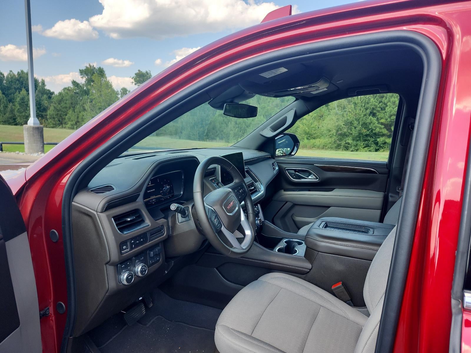 2024 GMC Yukon XL SLE