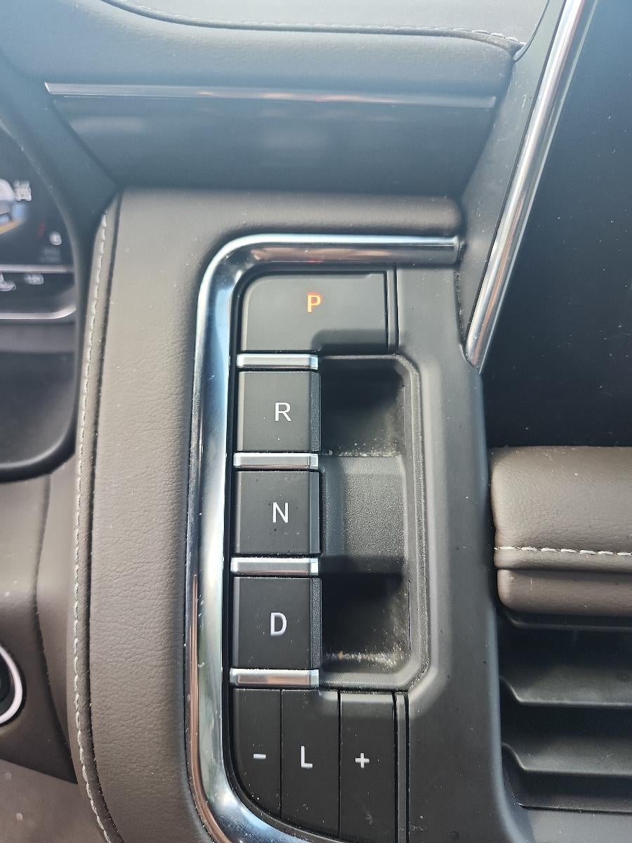 2024 GMC Yukon XL SLE