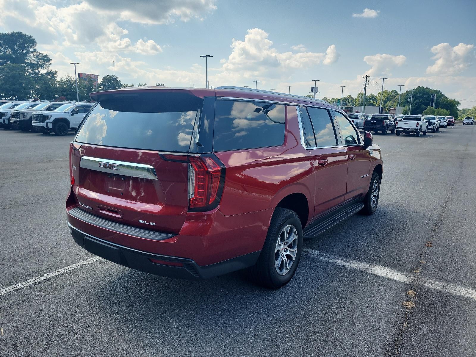 2024 GMC Yukon XL SLE