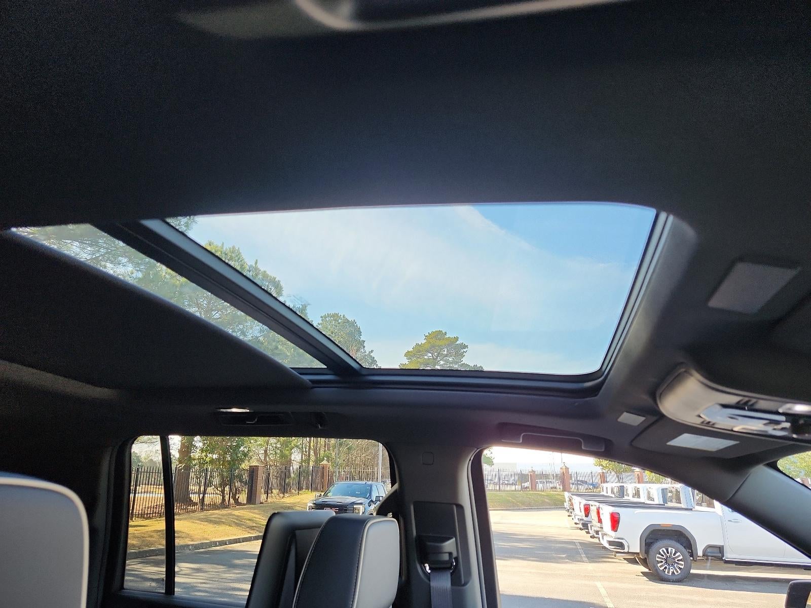 2026 GMC Yukon XL 4WD 4dr Elevation