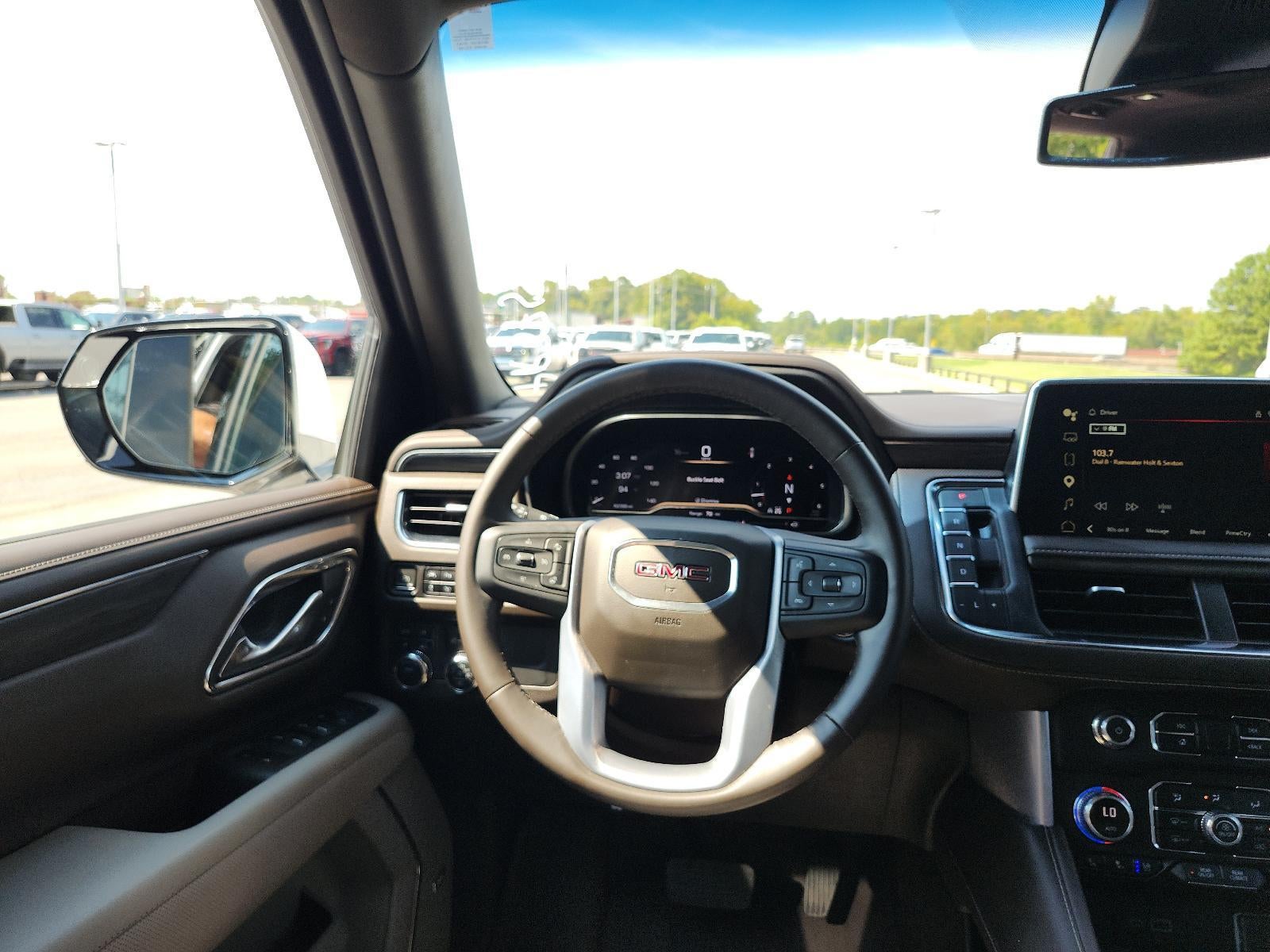 2023 GMC Yukon XL SLT