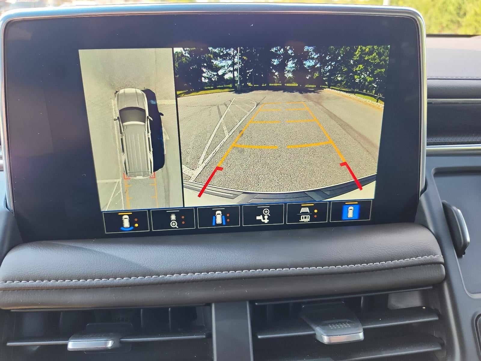 2023 GMC Yukon XL SLT