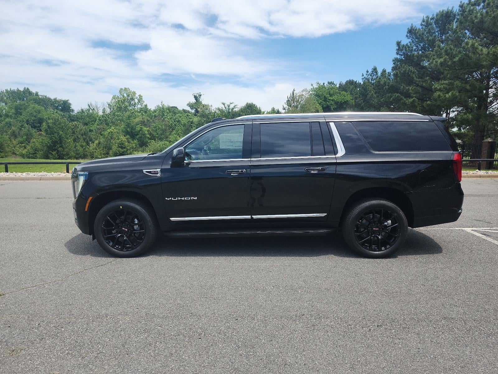 2026 GMC Yukon XL 4WD 4dr Elevation