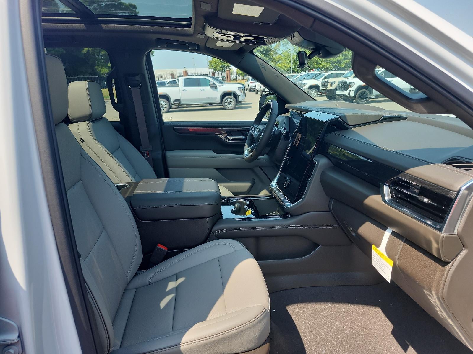 2026 GMC Yukon XL 4WD 4dr Elevation