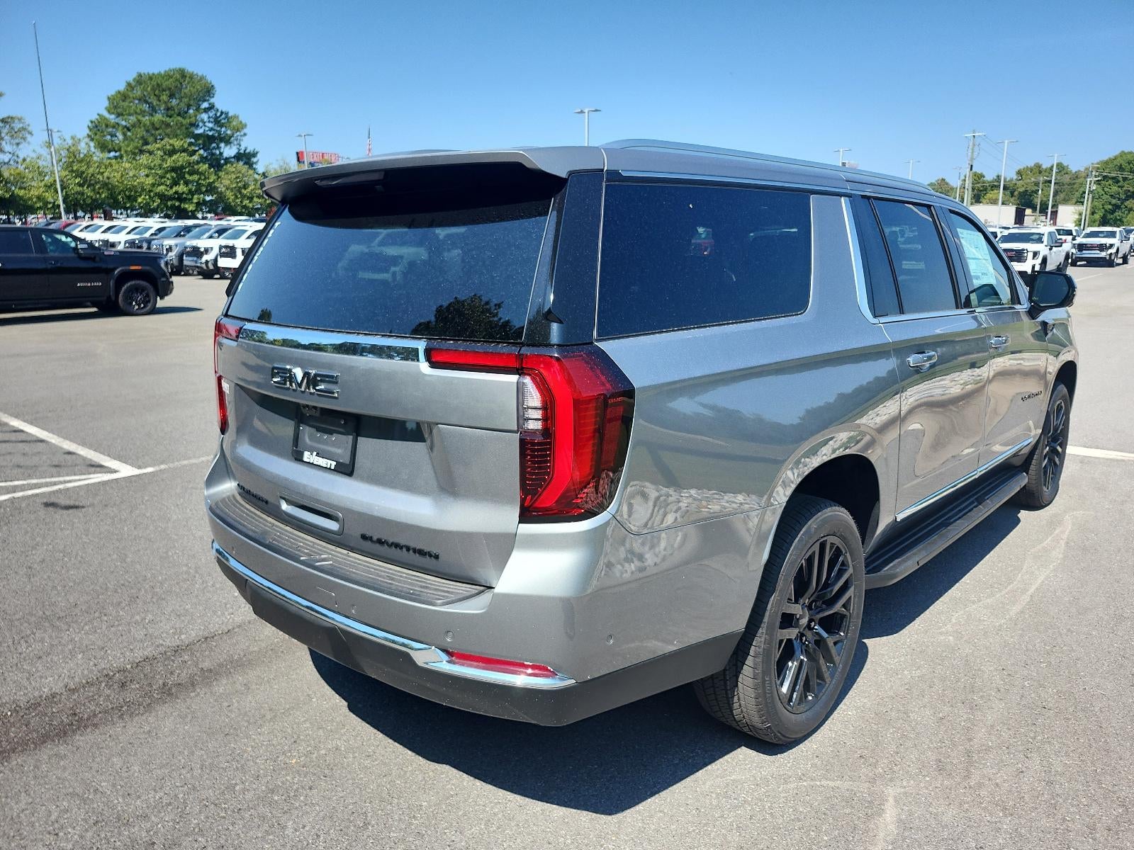 2026 GMC Yukon XL 4WD 4dr Elevation
