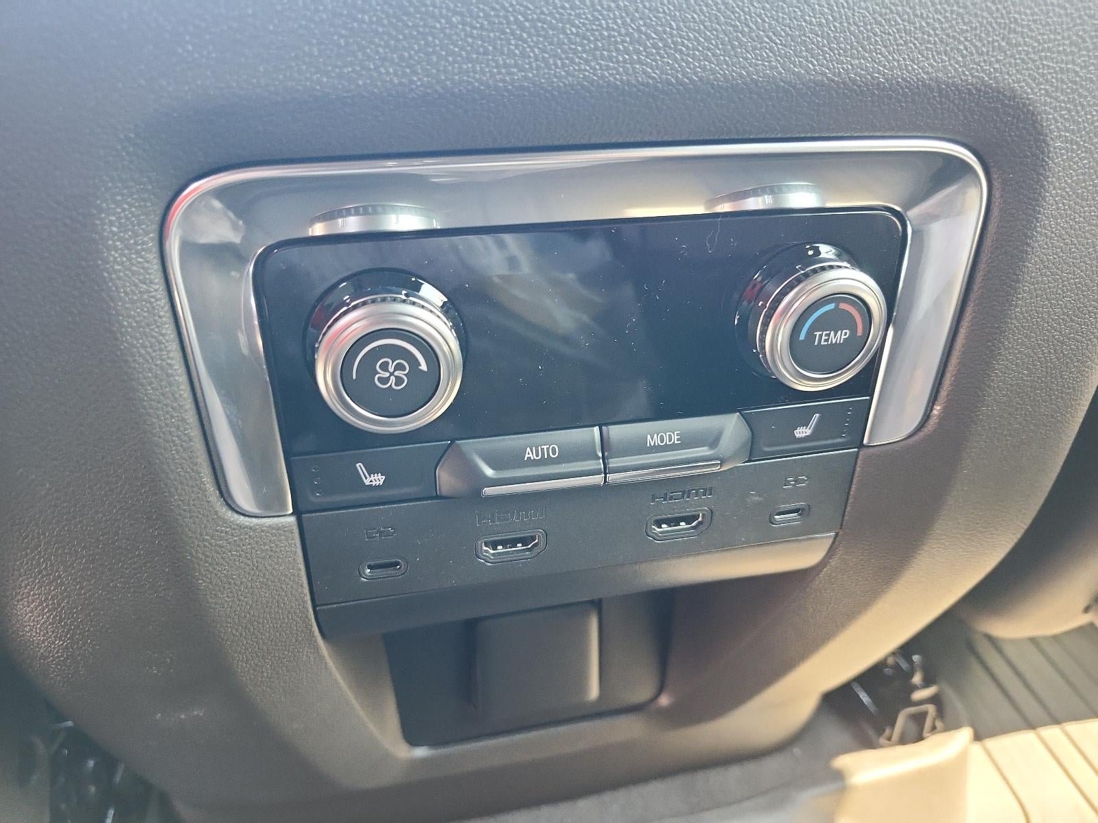 2026 GMC Yukon XL 4WD 4dr Elevation