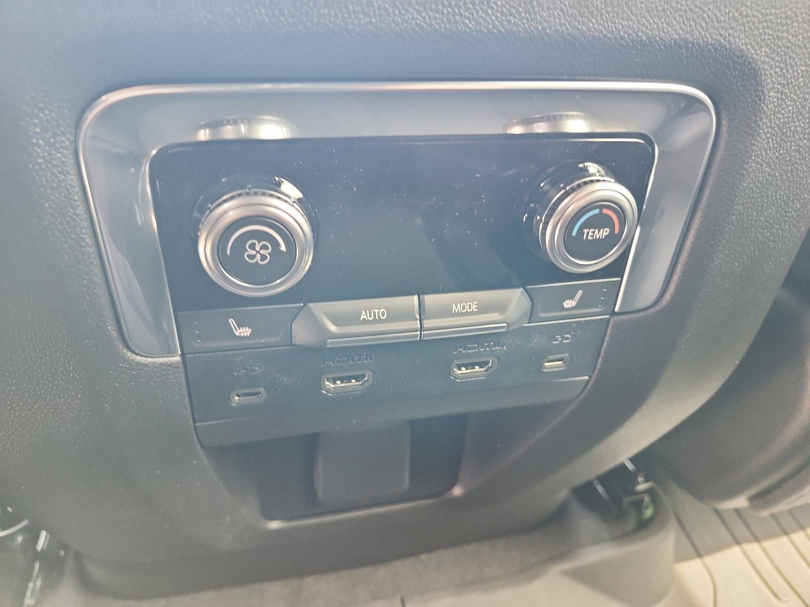 2026 GMC Yukon XL 4WD 4dr AT4