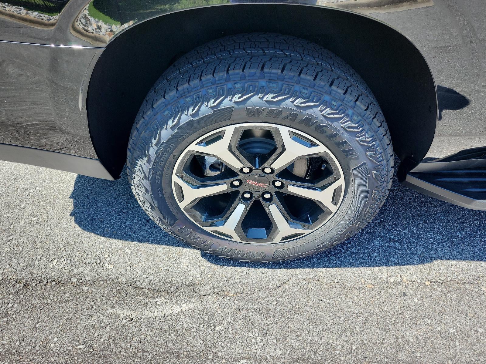 2026 GMC Yukon XL 4WD 4dr AT4