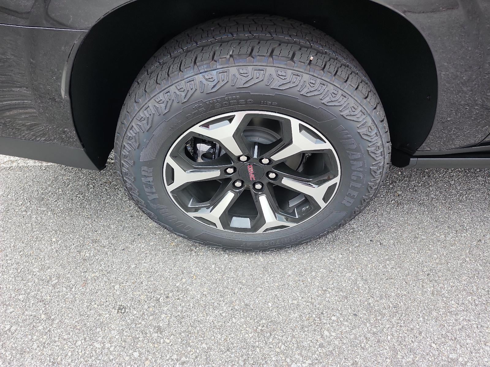 2026 GMC Yukon XL 4WD 4dr AT4