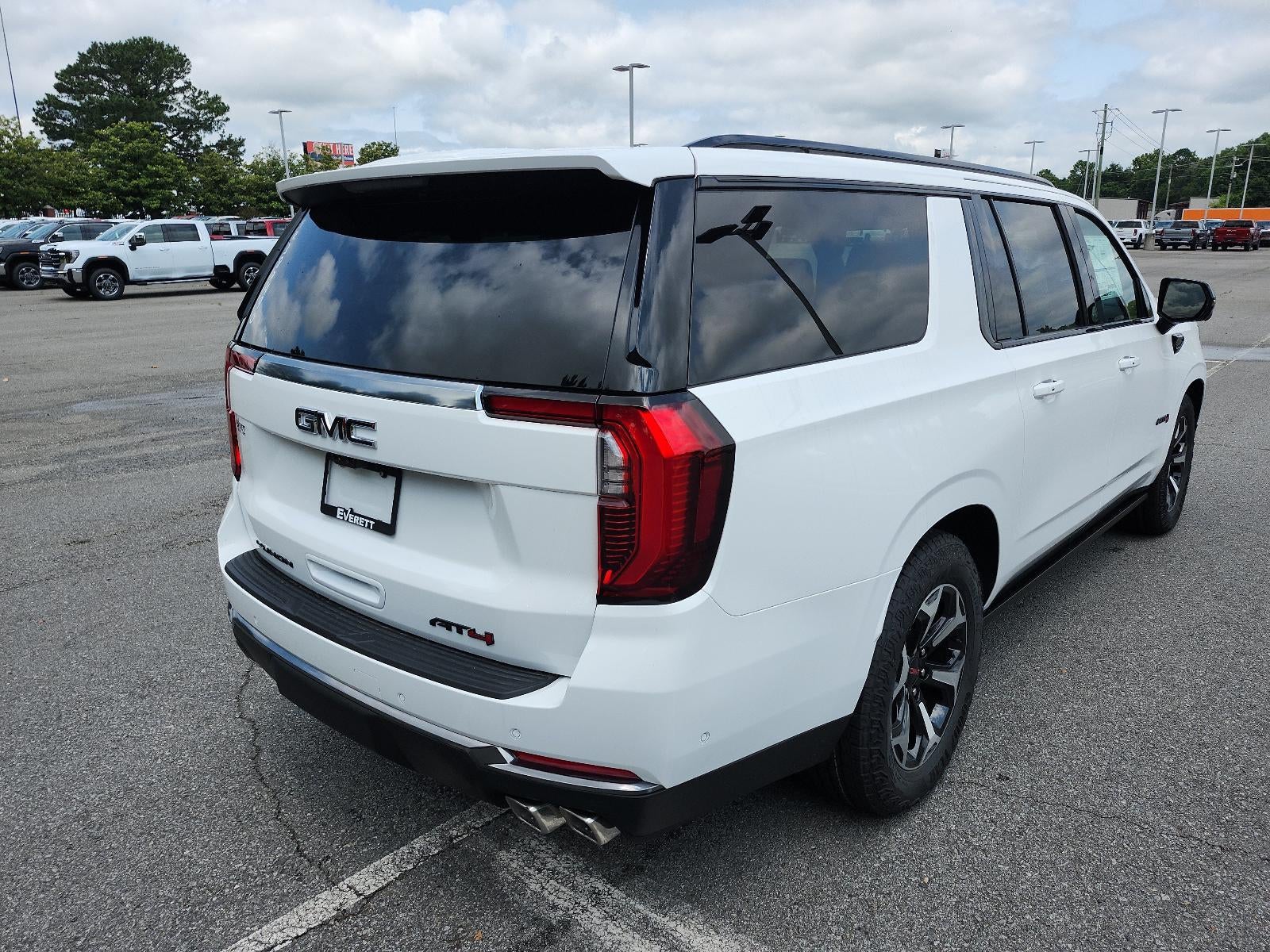 2026 GMC Yukon XL 4WD 4dr AT4
