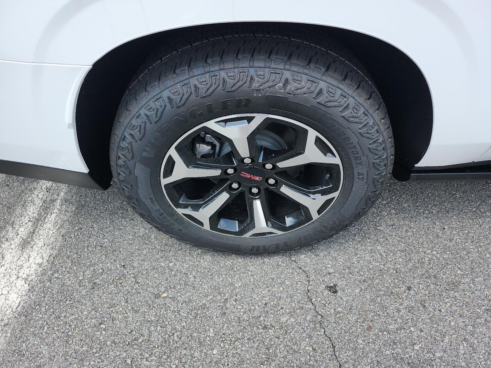 2026 GMC Yukon XL 4WD 4dr AT4