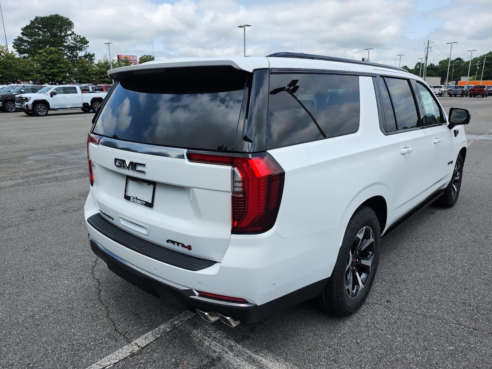2026 GMC Yukon XL 4WD 4dr AT4