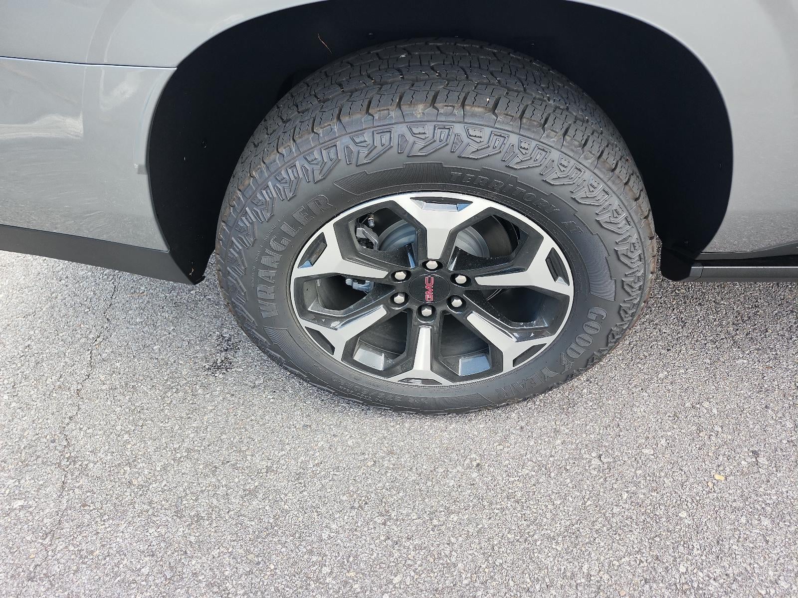 2026 GMC Yukon XL 4WD 4dr AT4