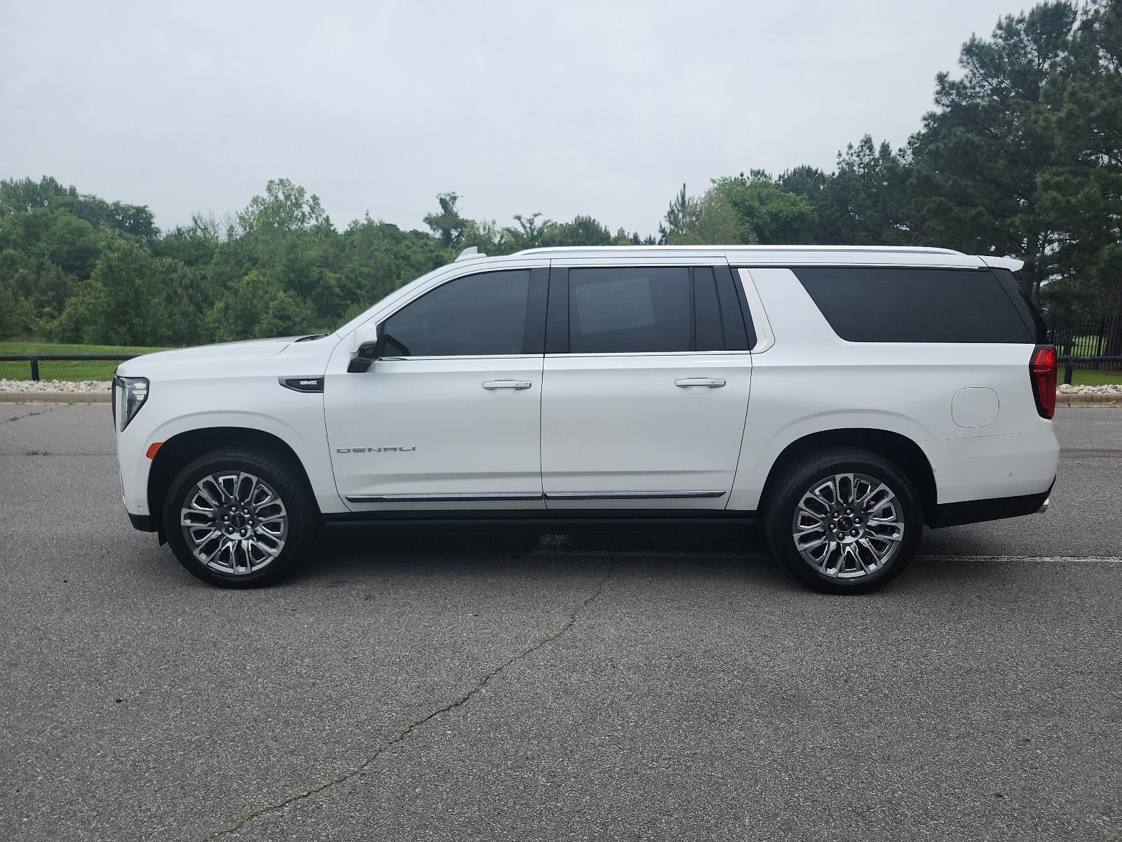 2023 GMC Yukon XL Denali Ultimate