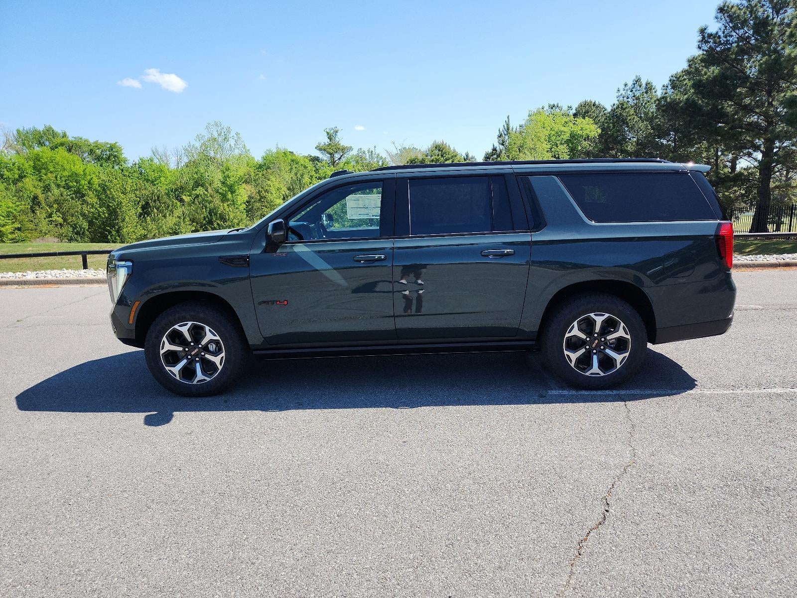 2026 GMC Yukon XL 4WD 4dr AT4 Ultimate