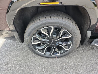 2025 GMC Sierra EV e4WD Crew Cab Max Range Denali