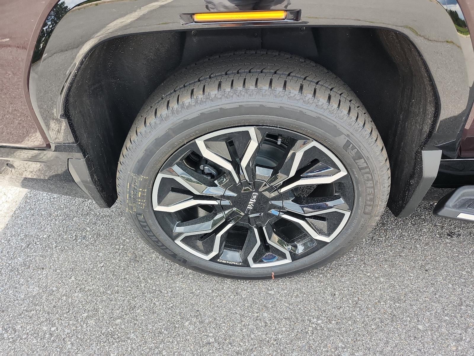 2025 GMC Sierra EV e4WD Crew Cab Max Range Denali