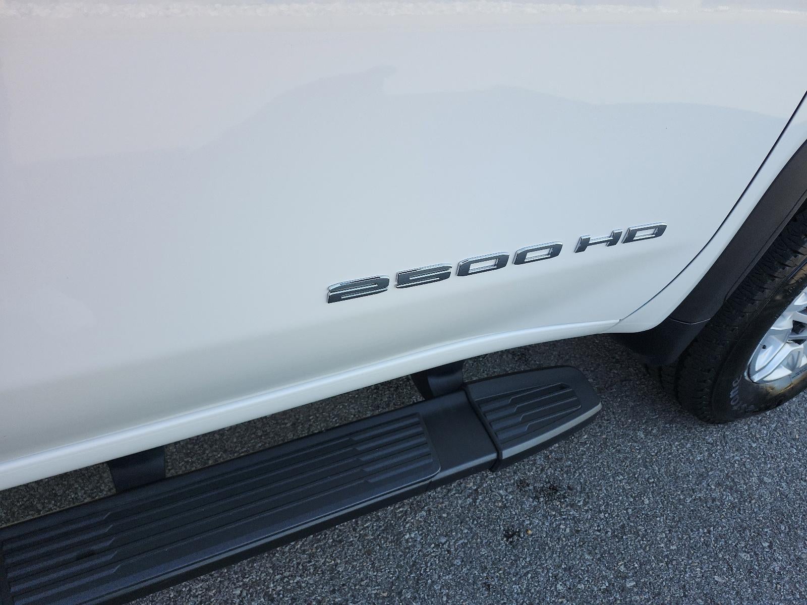 2023 GMC Sierra 2500 HD Pro