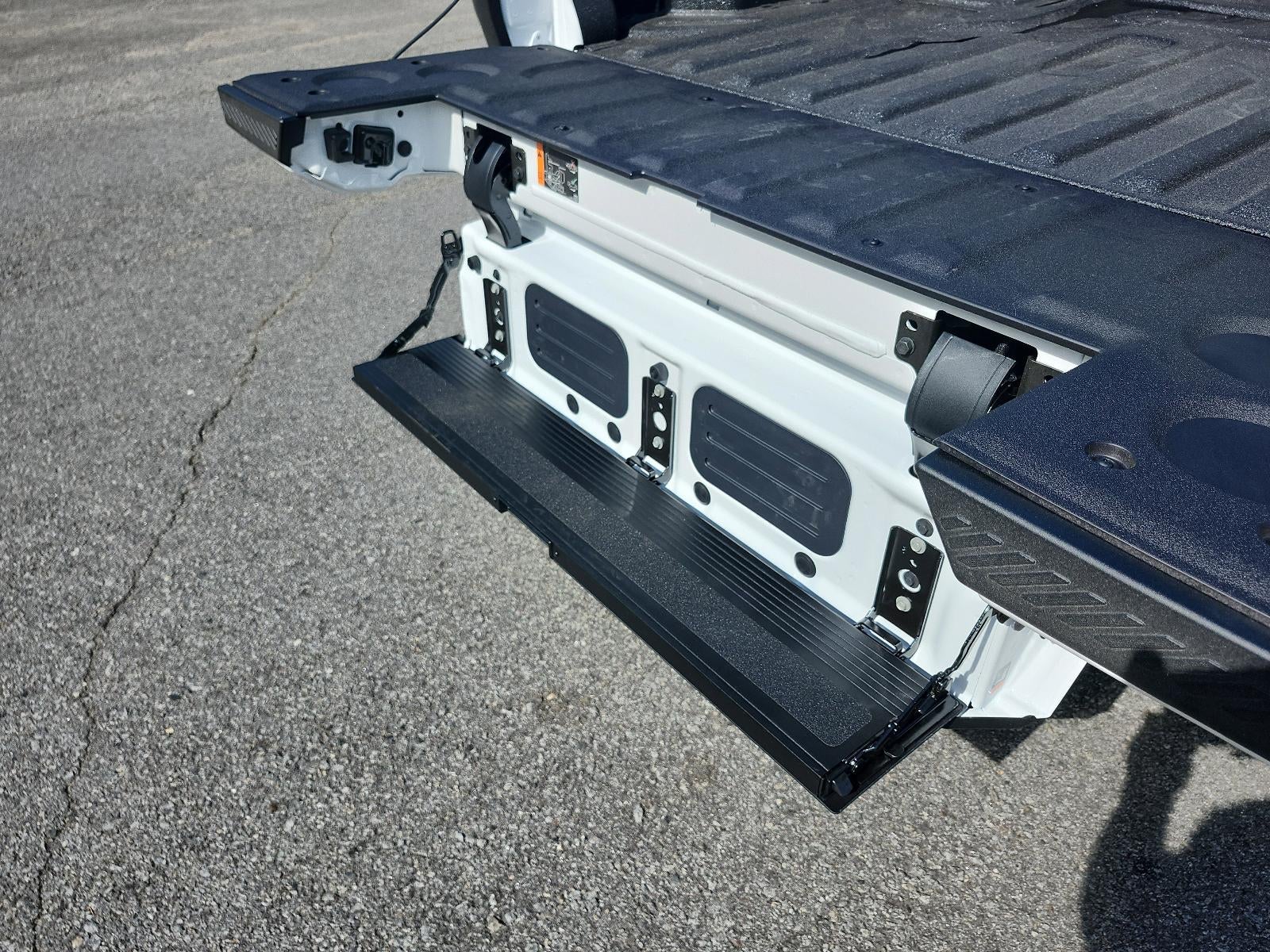 2026 GMC HUMMER EV Pickup e4WD Crew Cab 2X w/3VL