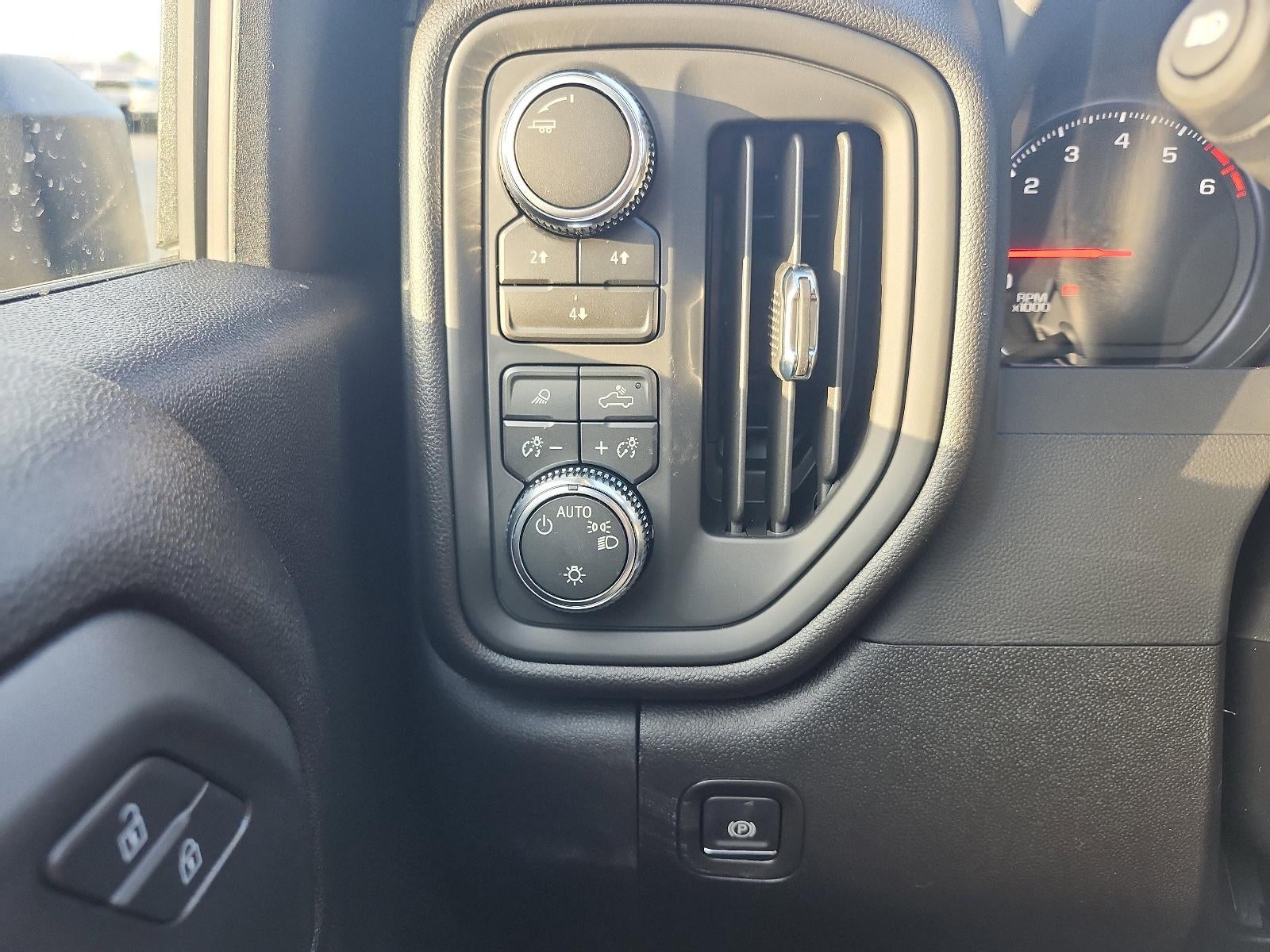 2026 GMC Sierra 2500 HD Crew Cab Long Box 4-Wheel Drive Pro