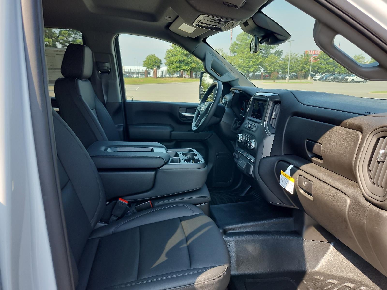 2026 GMC Sierra 2500 HD Crew Cab Long Box 4-Wheel Drive Pro