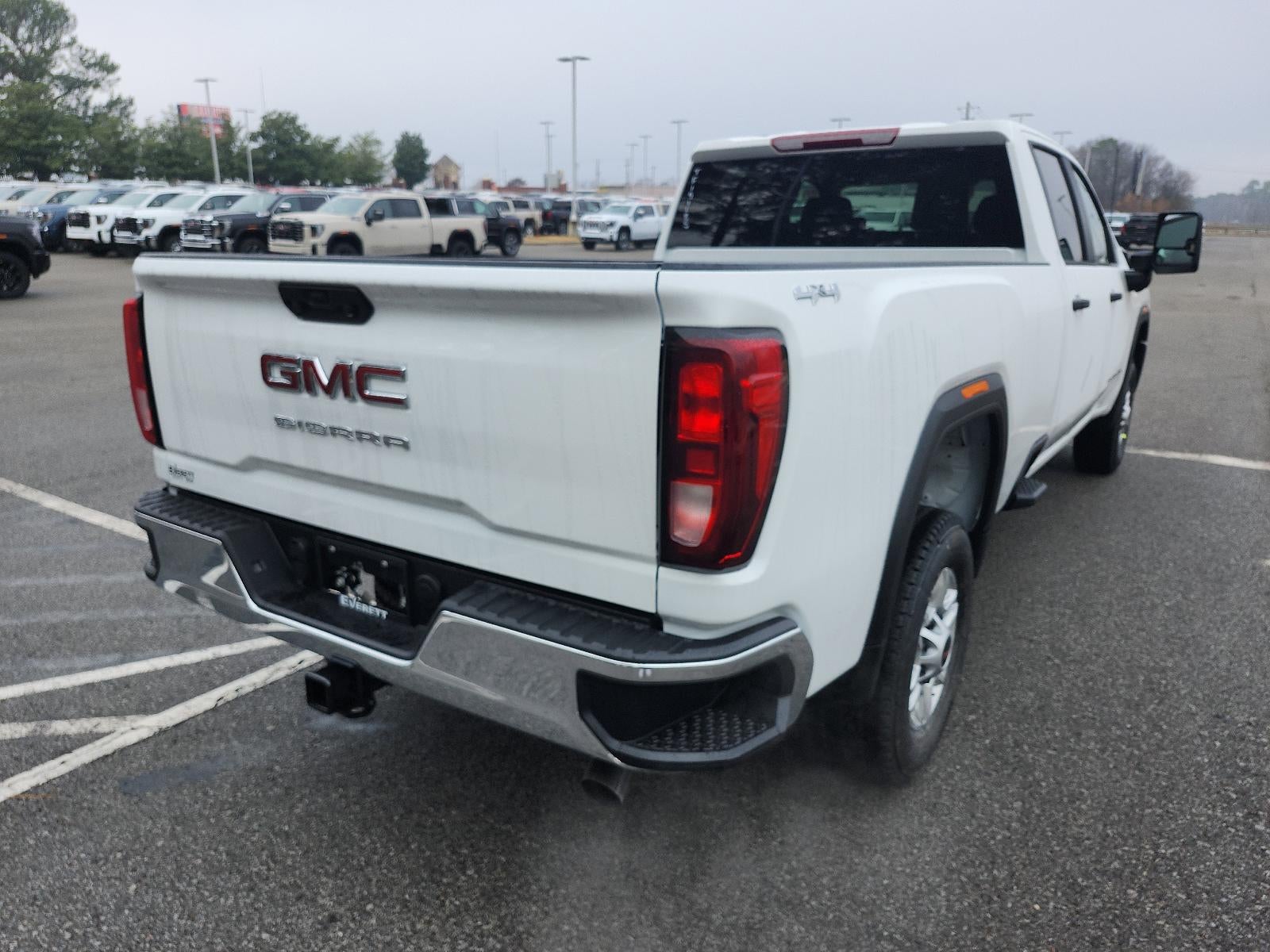 2026 GMC Sierra 2500 HD Crew Cab Long Box 4-Wheel Drive Pro