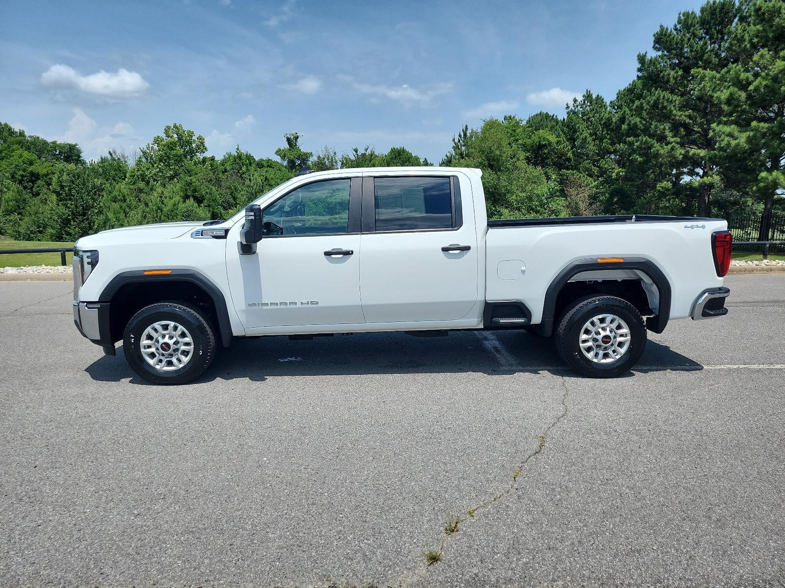 2025 GMC Sierra 2500 HD Pro