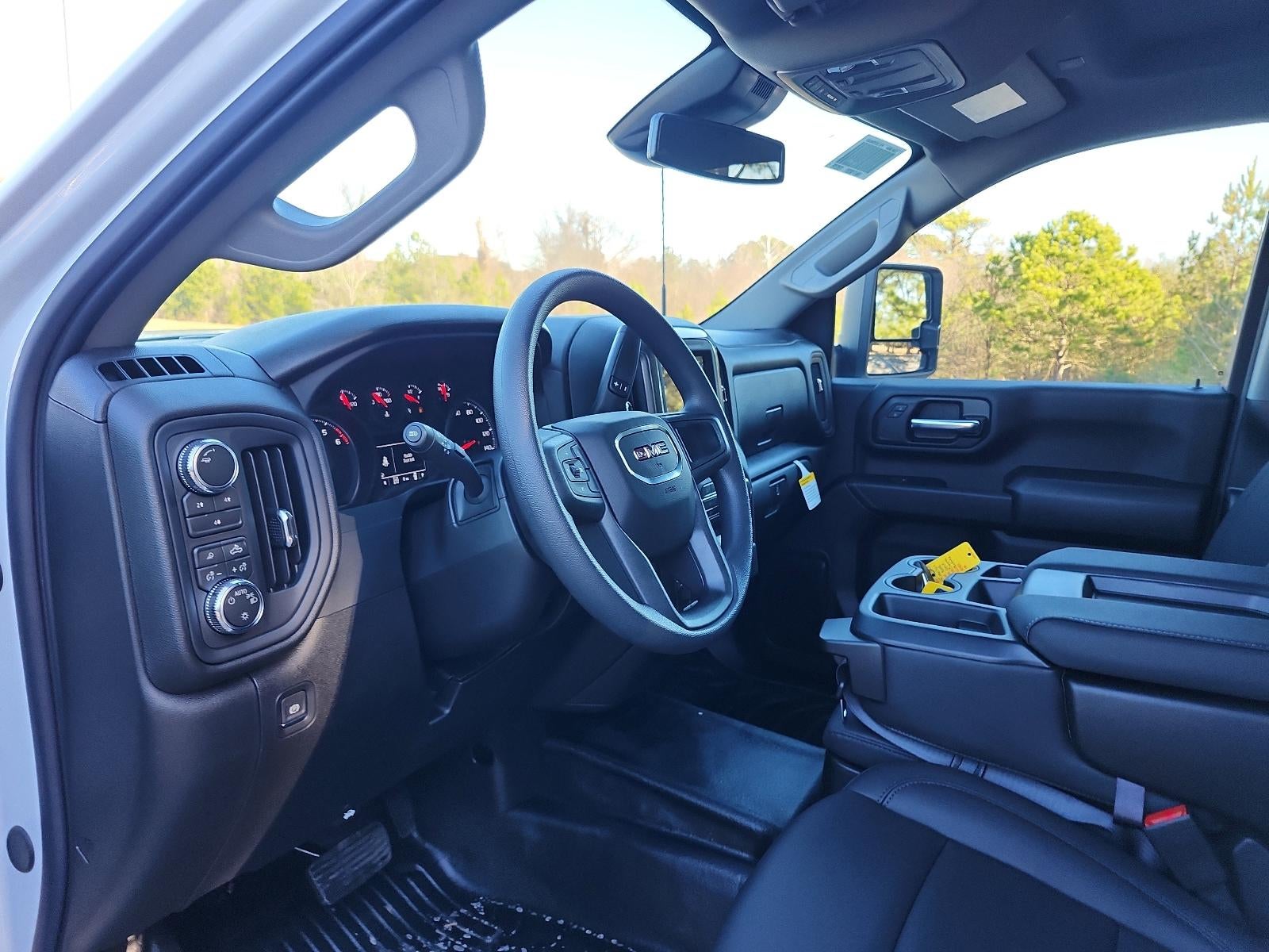 2026 GMC Sierra 2500 HD Crew Cab Standard Box 4-Wheel Drive Pro