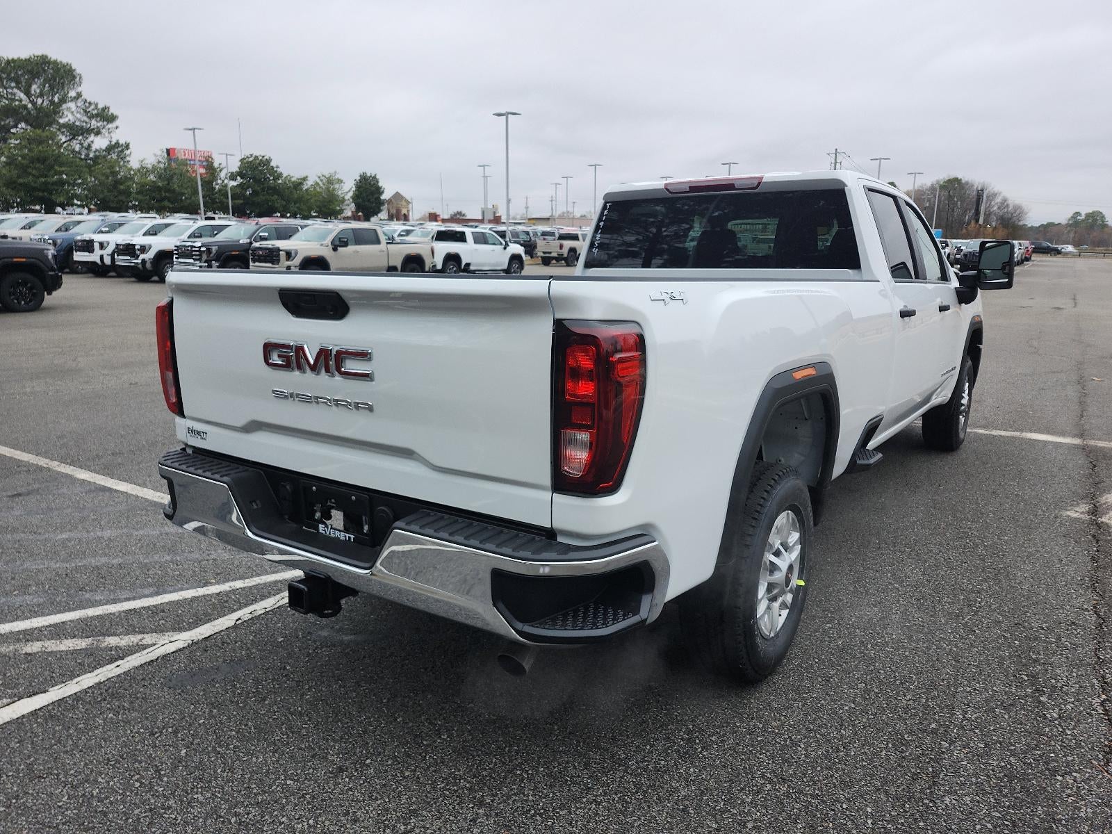 2026 GMC Sierra 2500 HD Crew Cab Long Box 4-Wheel Drive Pro