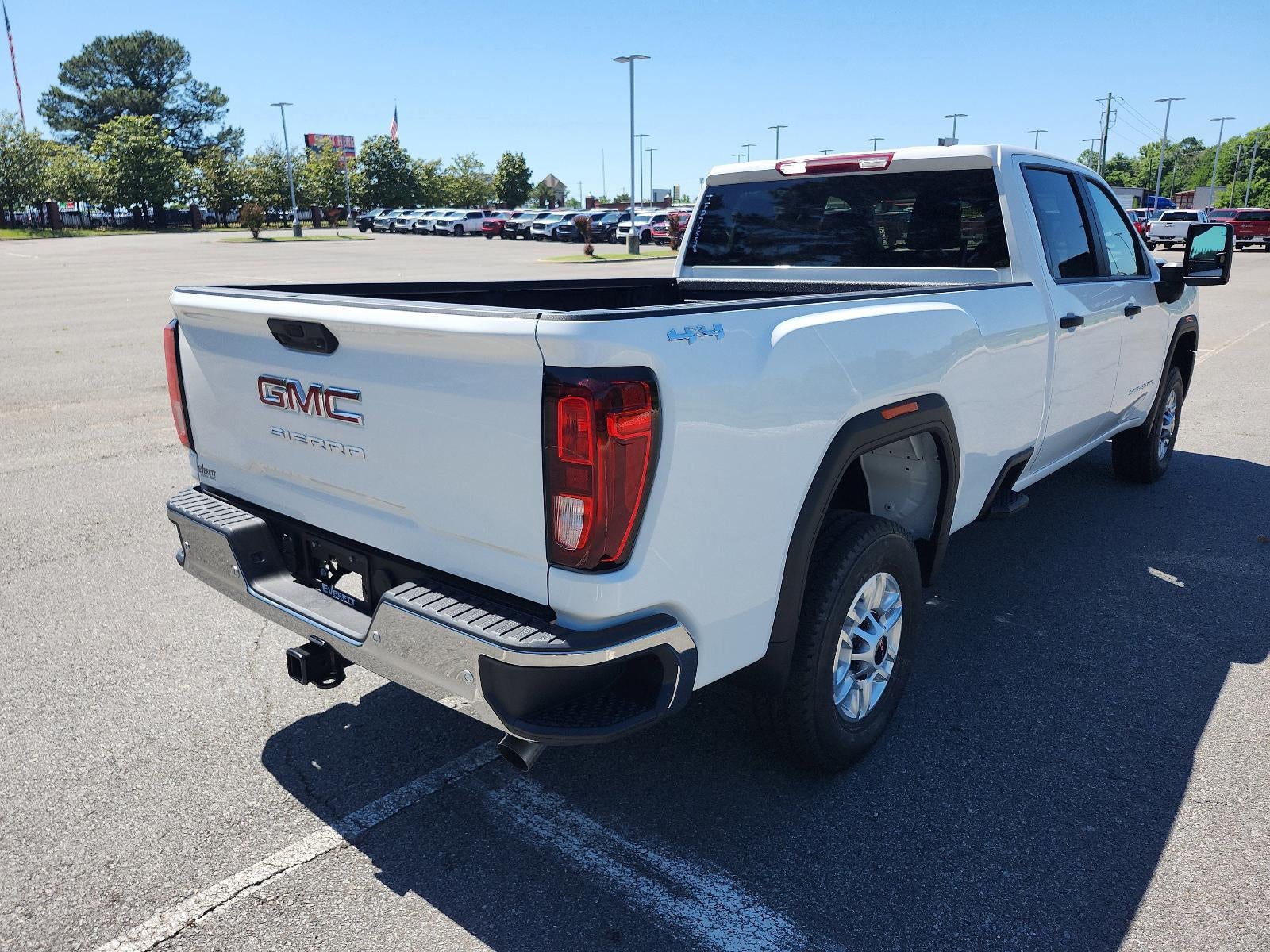 2026 GMC Sierra 2500 HD Crew Cab Long Box 4-Wheel Drive Pro