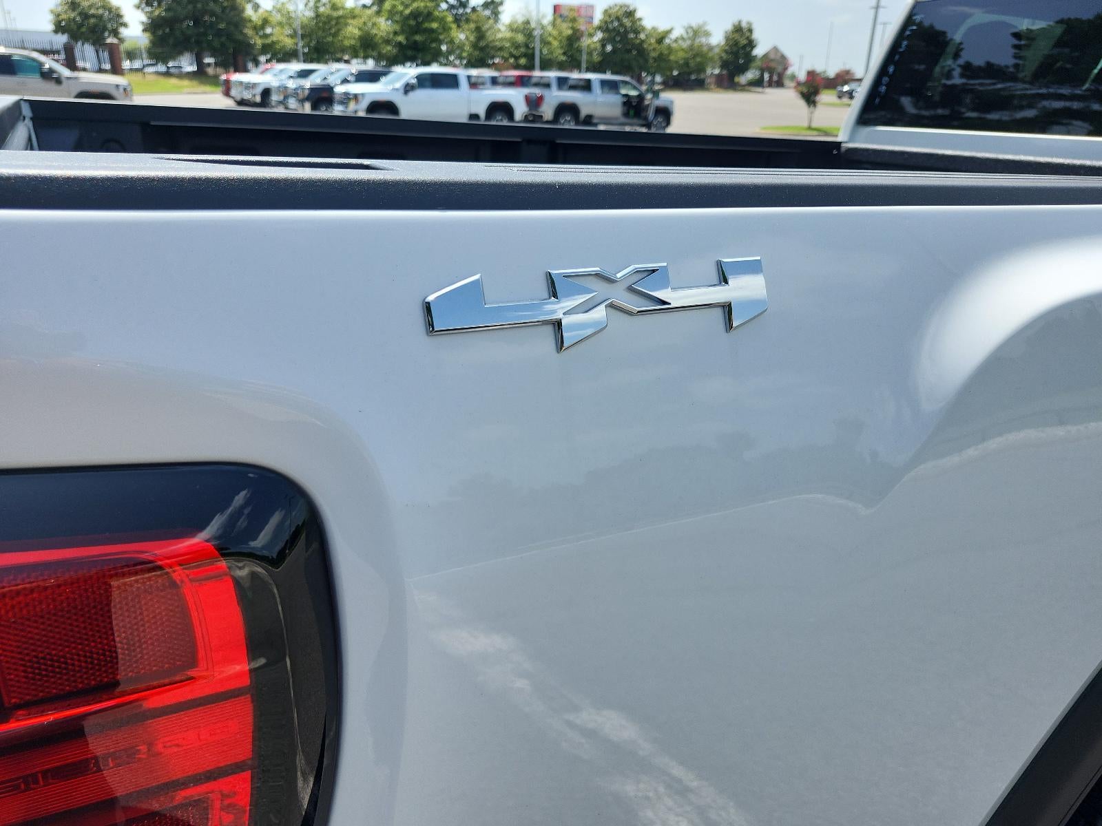 2026 GMC Sierra 2500 HD Crew Cab Long Box 4-Wheel Drive Pro