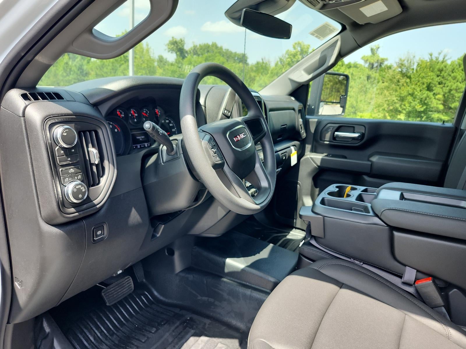 2026 GMC Sierra 2500 HD Crew Cab Long Box 4-Wheel Drive Pro