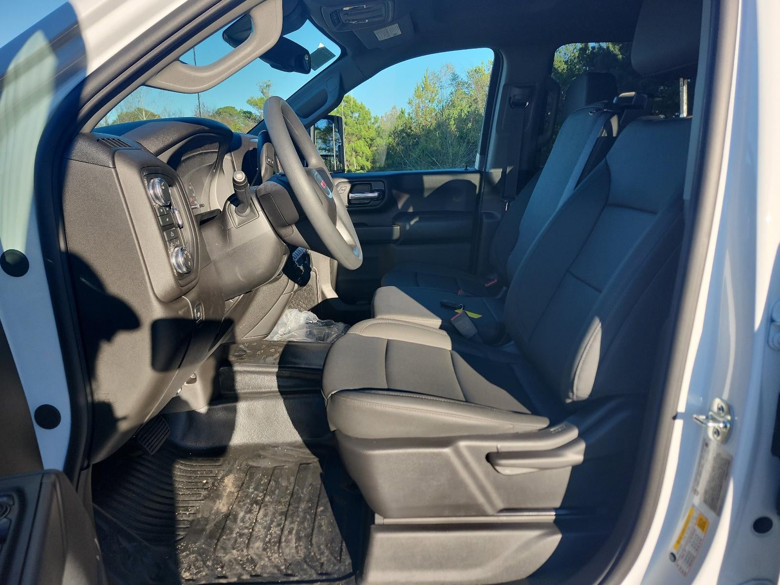 2026 GMC Sierra 2500 HD Crew Cab Long Box 4-Wheel Drive Pro