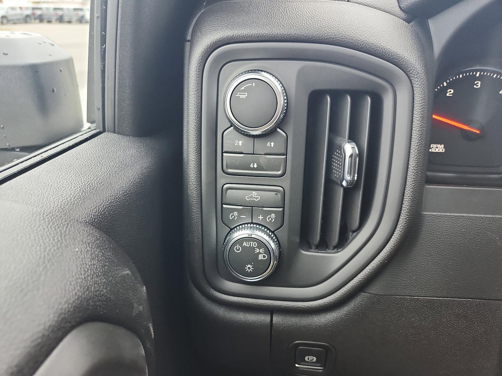 2026 GMC Sierra 2500 HD Crew Cab Long Box 4-Wheel Drive Pro