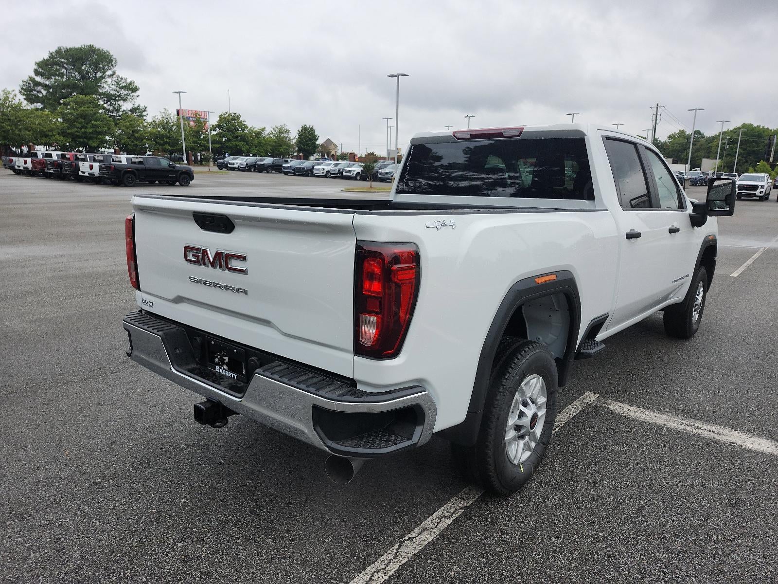 2025 GMC Sierra 2500 HD Crew Cab Standard Box 4-Wheel Drive Pro
