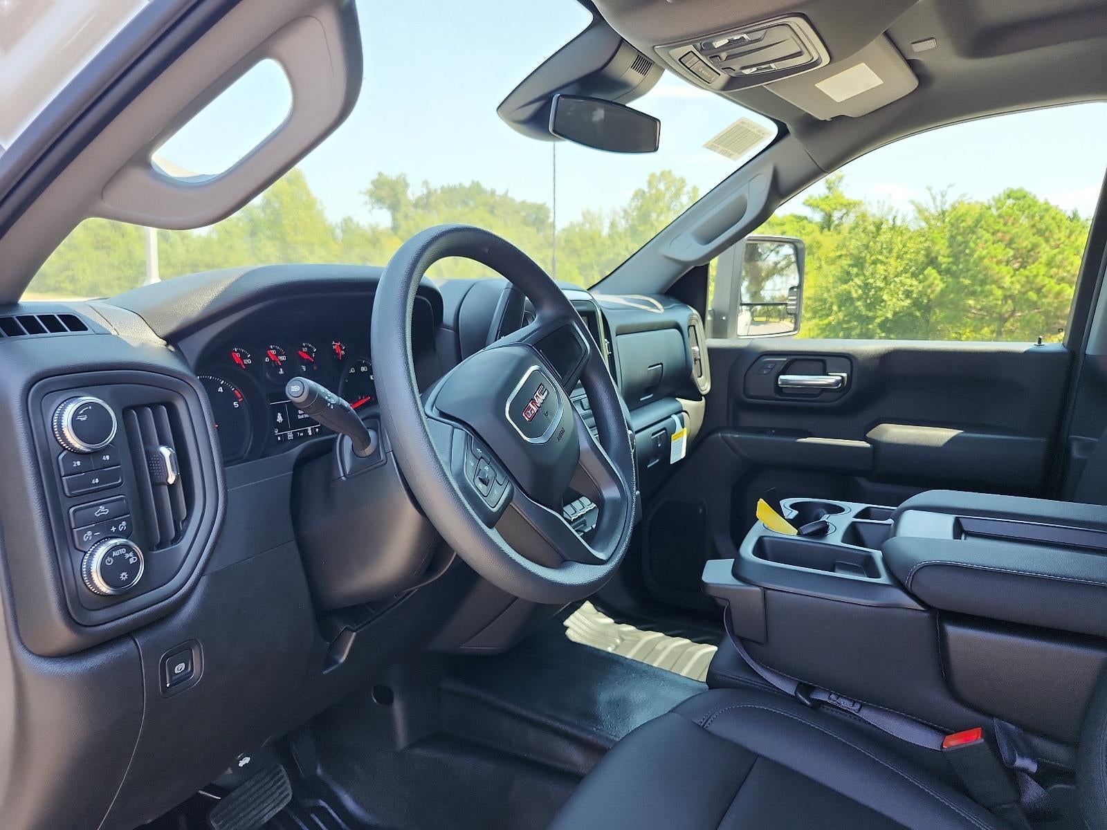 2025 GMC Sierra 2500 HD Crew Cab Standard Box 4-Wheel Drive Pro