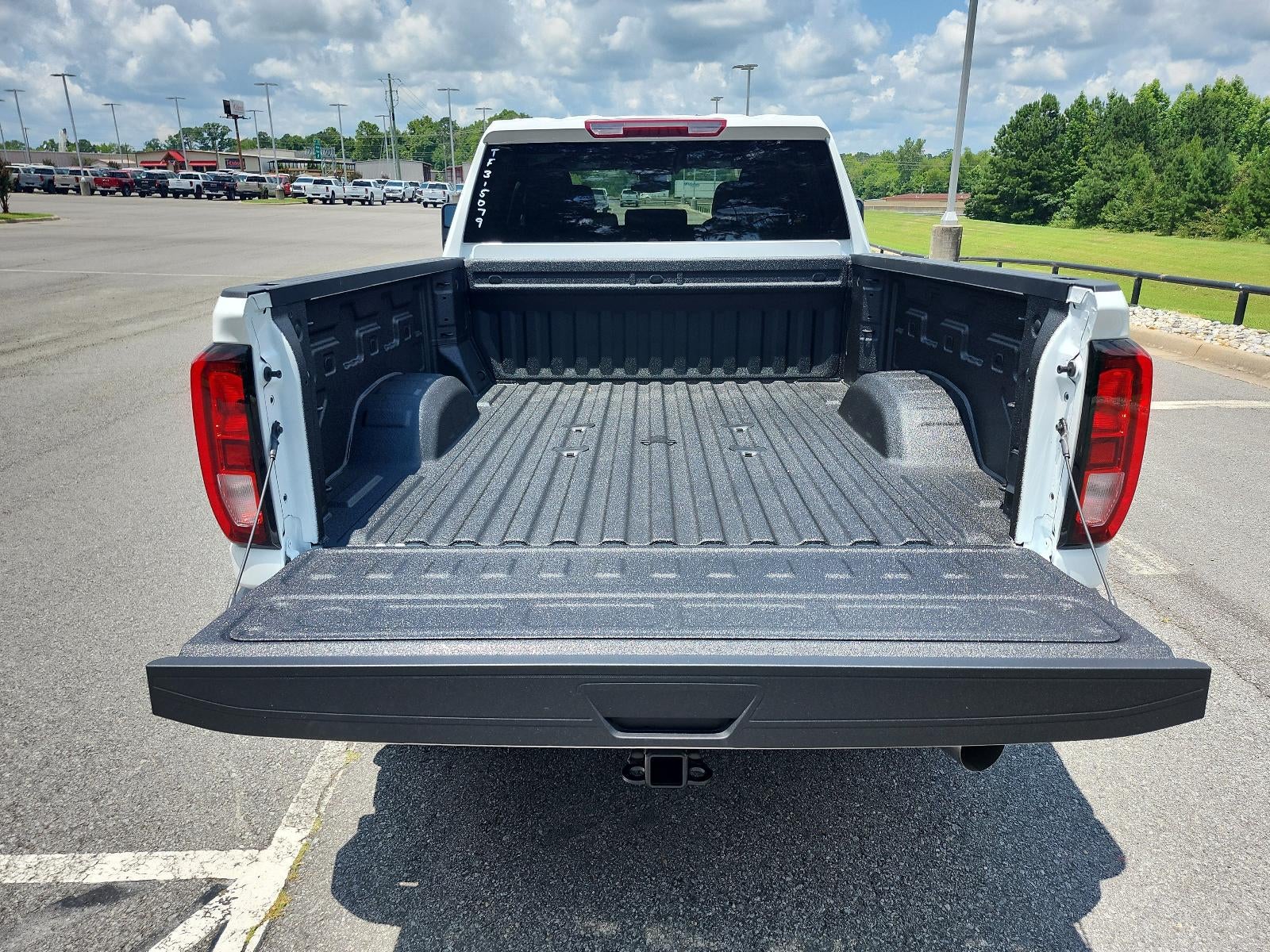 2026 GMC Sierra 2500 HD Crew Cab Standard Box 4-Wheel Drive Pro