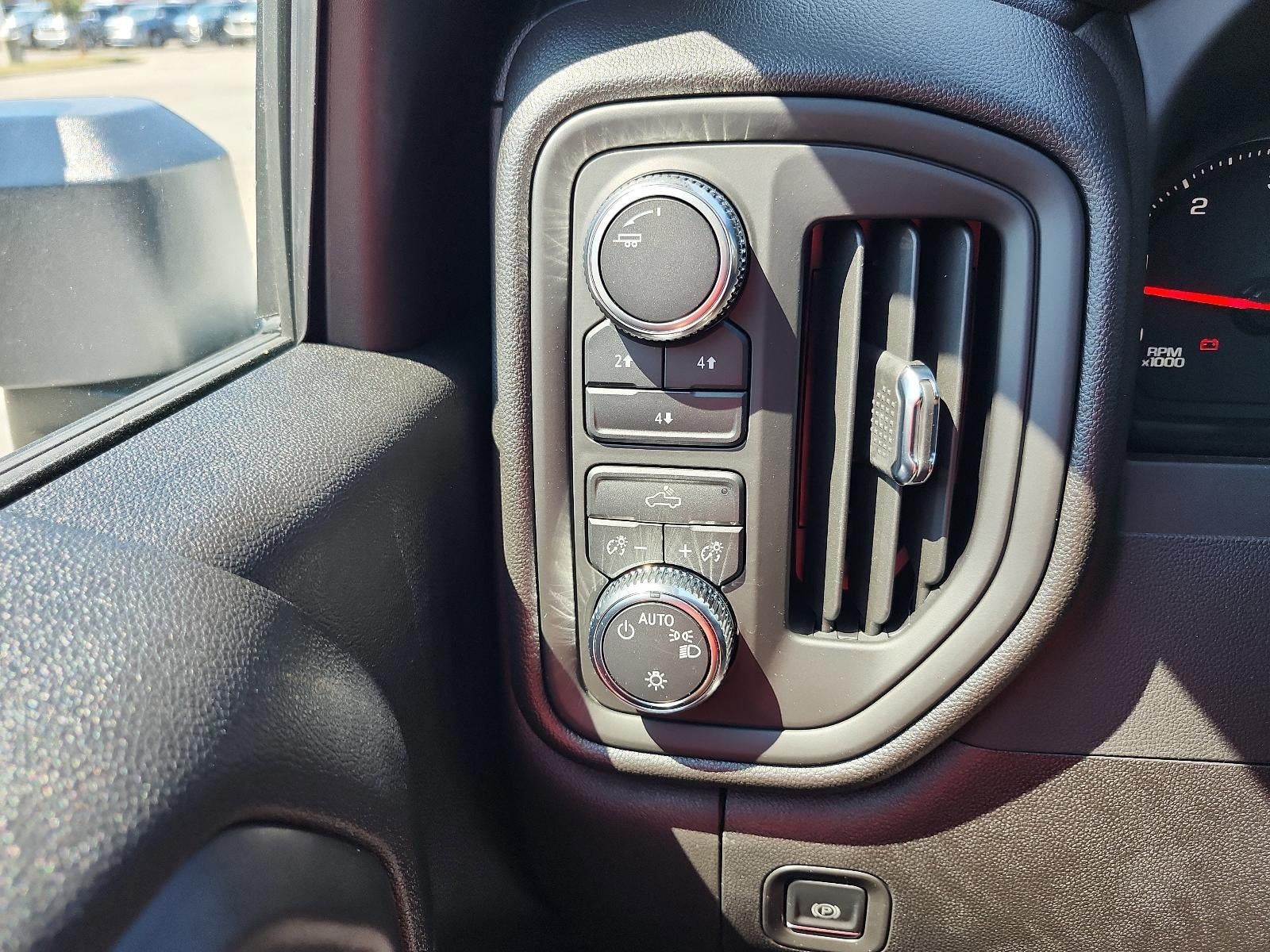 2025 GMC Sierra 2500 HD Crew Cab Standard Box 4-Wheel Drive Pro