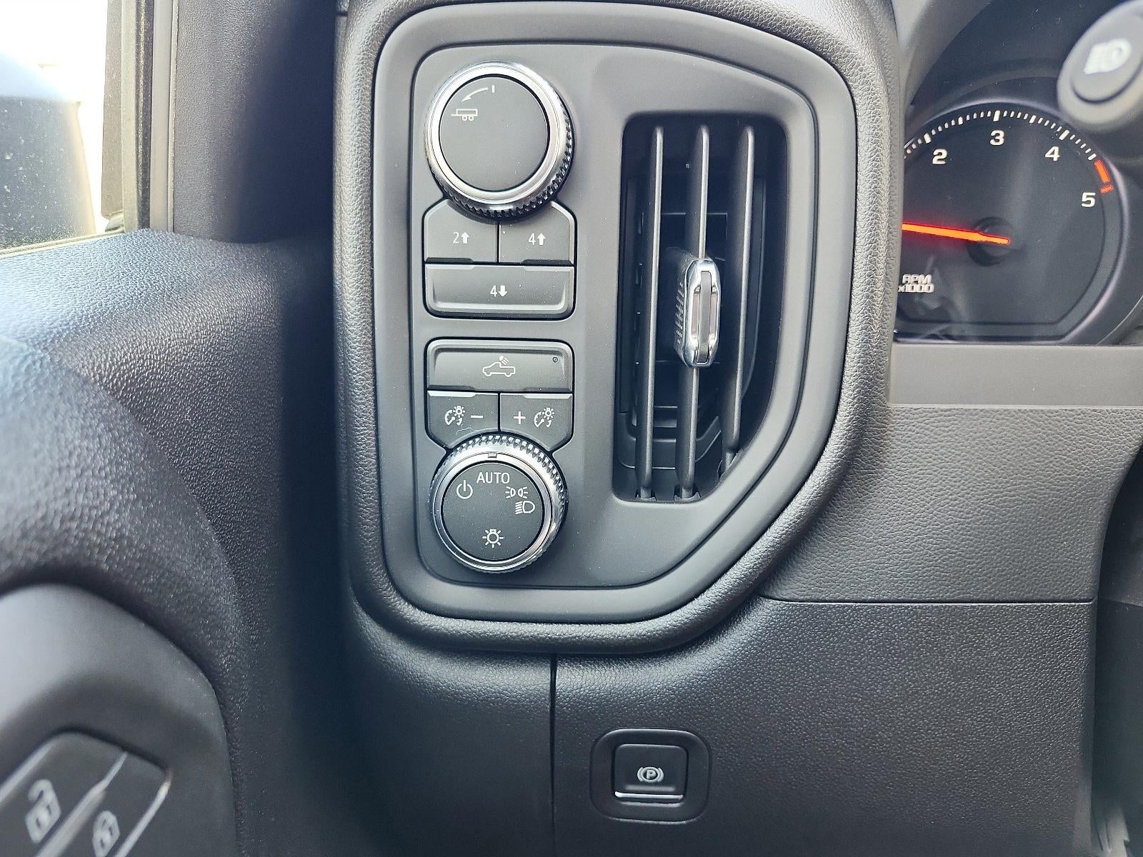 2026 GMC Sierra 2500 HD Crew Cab Standard Box 4-Wheel Drive Pro