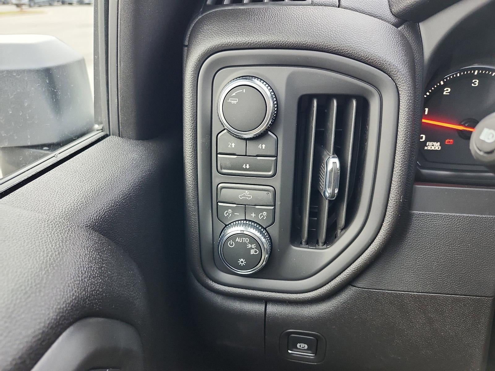 2026 GMC Sierra 2500 HD Crew Cab Long Box 4-Wheel Drive Pro