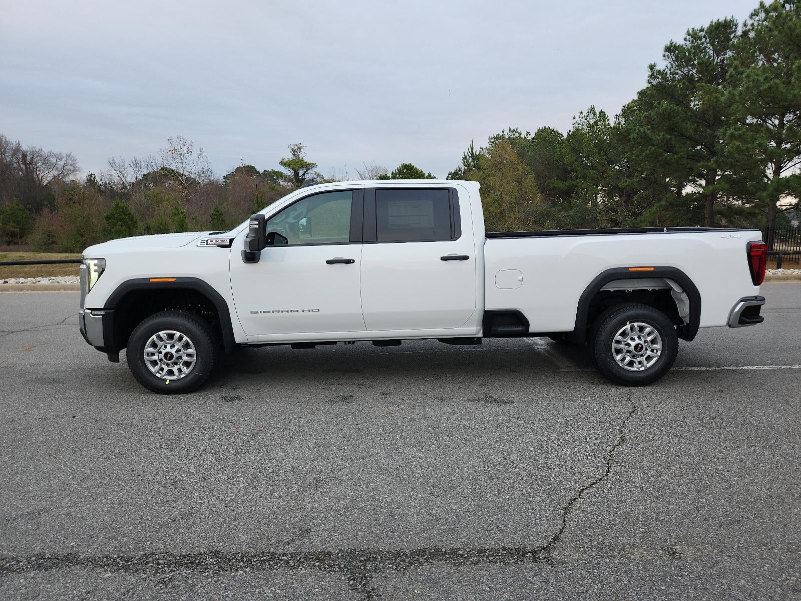 2026 GMC Sierra 2500 HD Crew Cab Long Box 4-Wheel Drive Pro