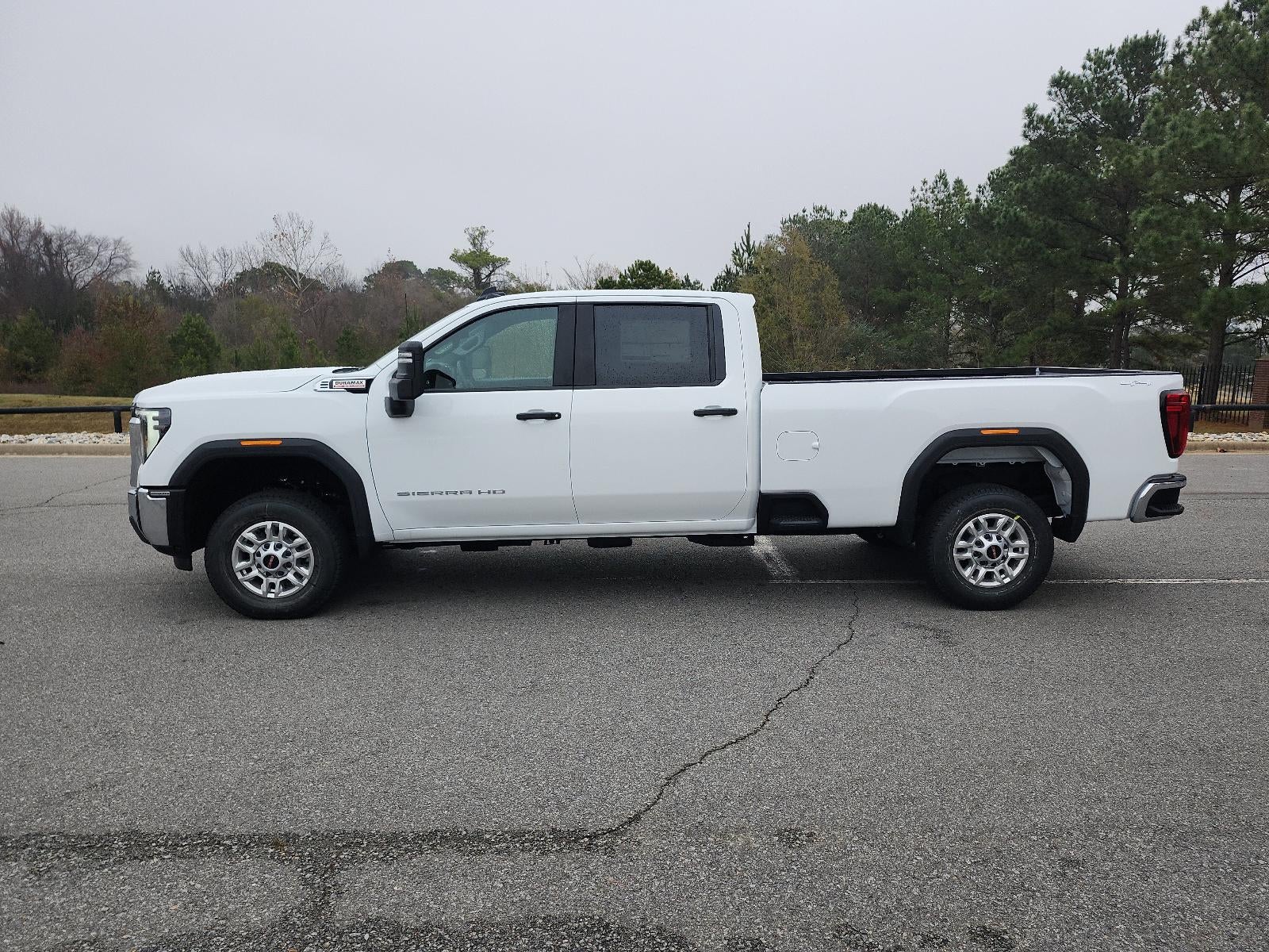 2026 GMC Sierra 2500 HD Crew Cab Long Box 4-Wheel Drive Pro