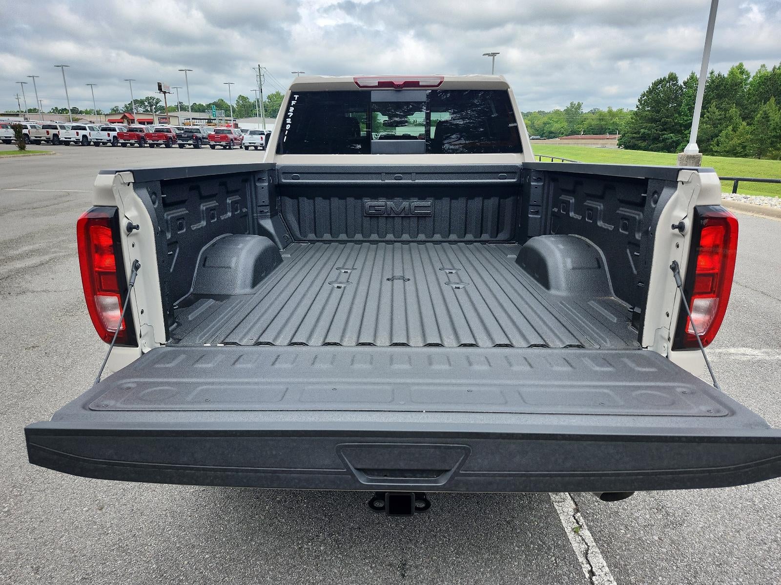 2026 GMC Sierra 2500 HD Crew Cab Standard Box 4-Wheel Drive SLE