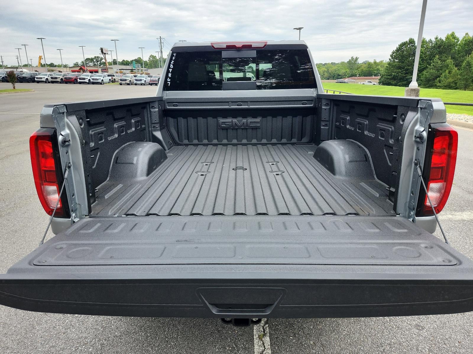 2026 GMC Sierra 2500 HD Crew Cab Standard Box 4-Wheel Drive SLE