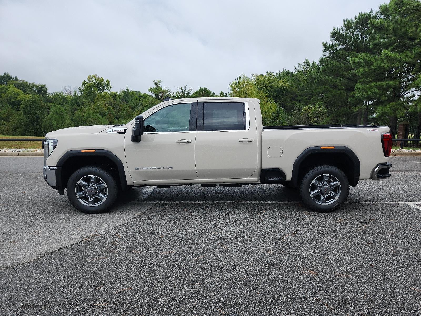 2026 GMC Sierra 2500 HD Crew Cab Standard Box 4-Wheel Drive SLE