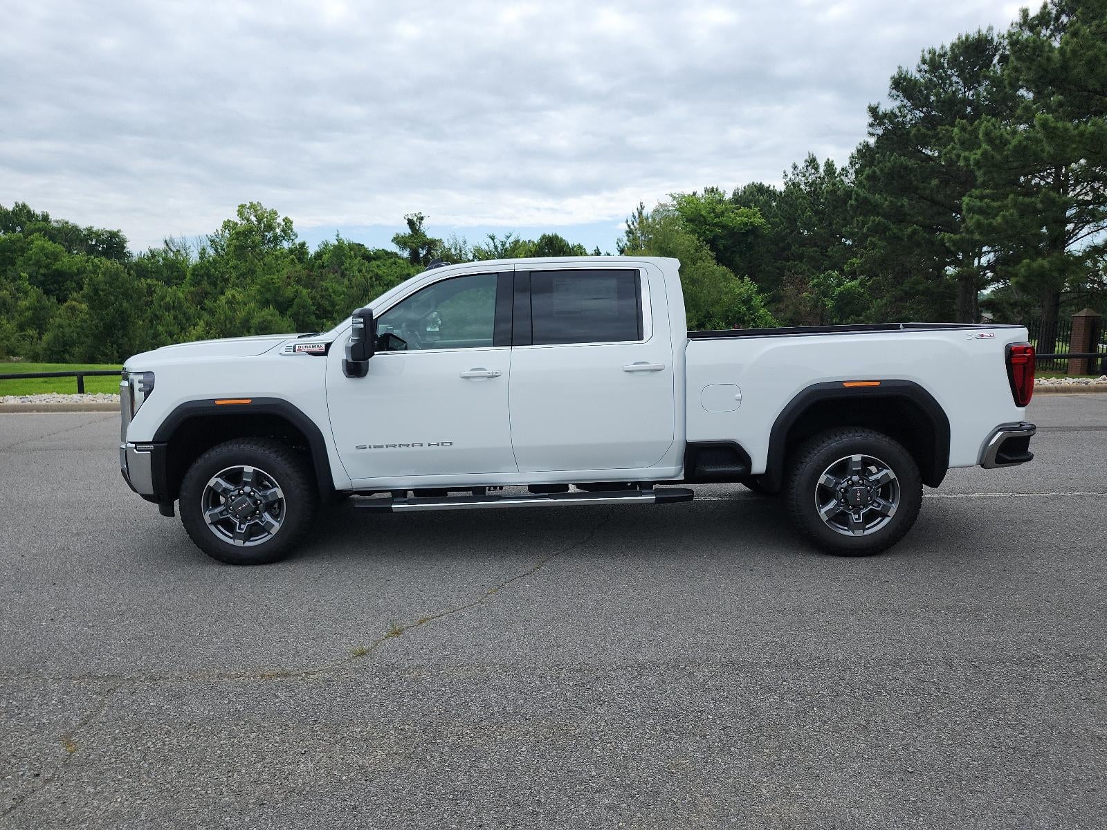 2026 GMC Sierra 2500 HD Crew Cab Standard Box 4-Wheel Drive SLE