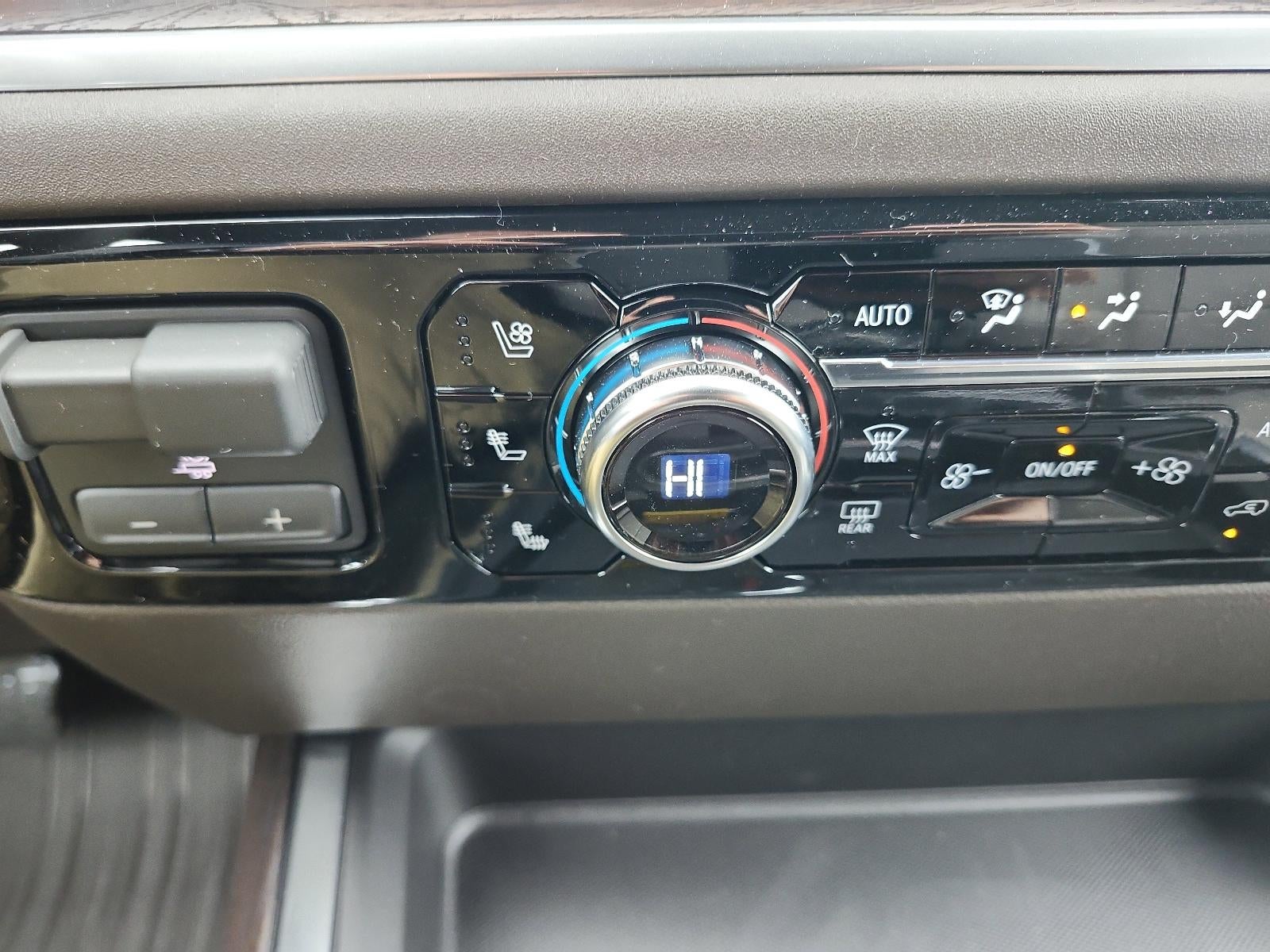 2026 GMC Sierra 2500 HD Crew Cab Standard Box 4-Wheel Drive SLT