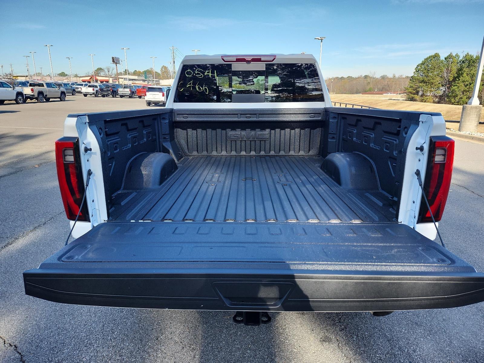 2026 GMC Sierra 2500 HD Crew Cab Standard Box 4-Wheel Drive SLT